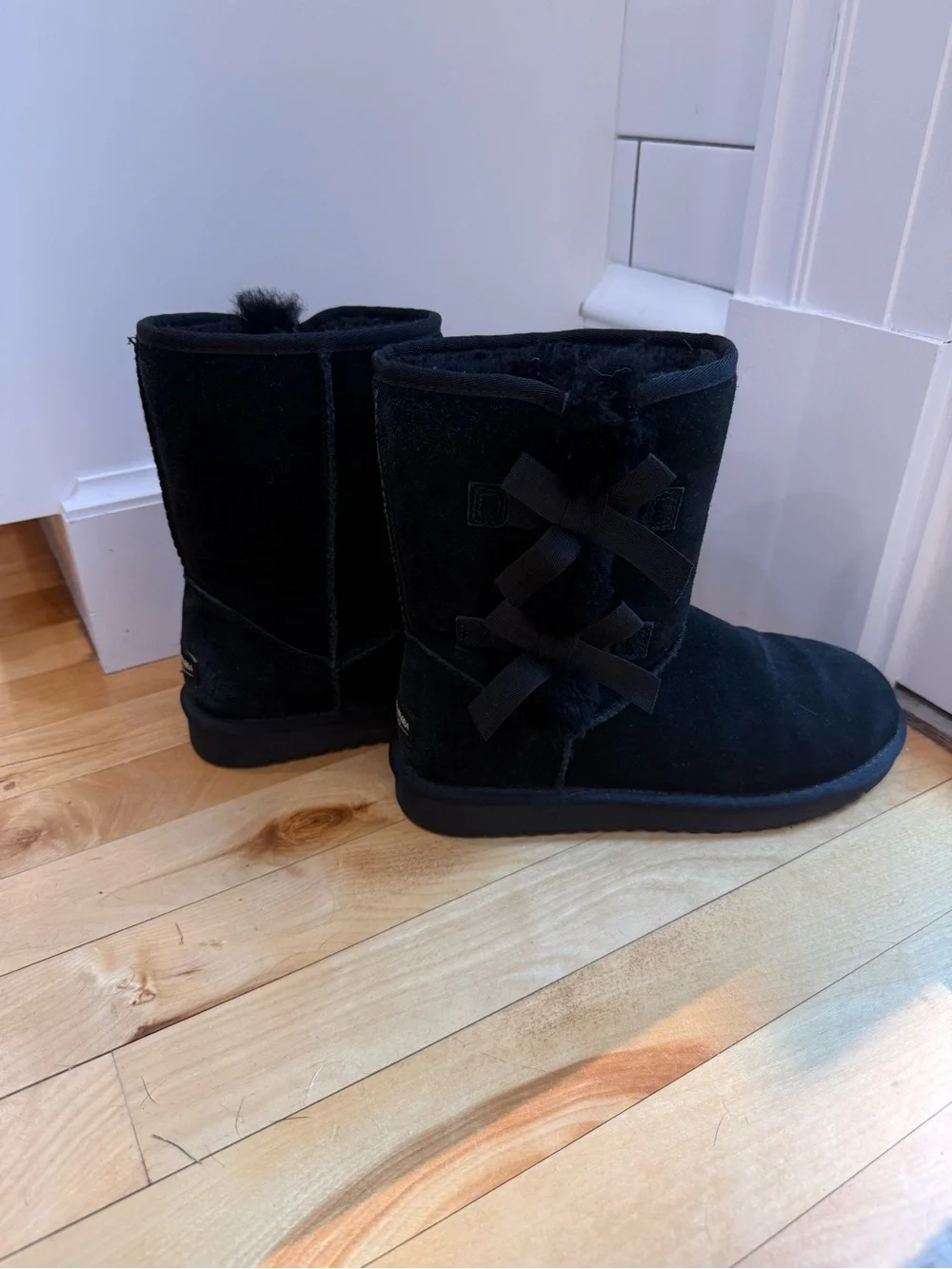 Koolaburra Black Suede Mid-Calf Boots with Side Bows and Shearling